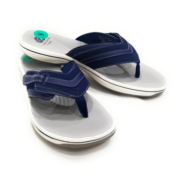 Clarks Women's Brinkley Keely Flip-Flop - Picture 5 of 8